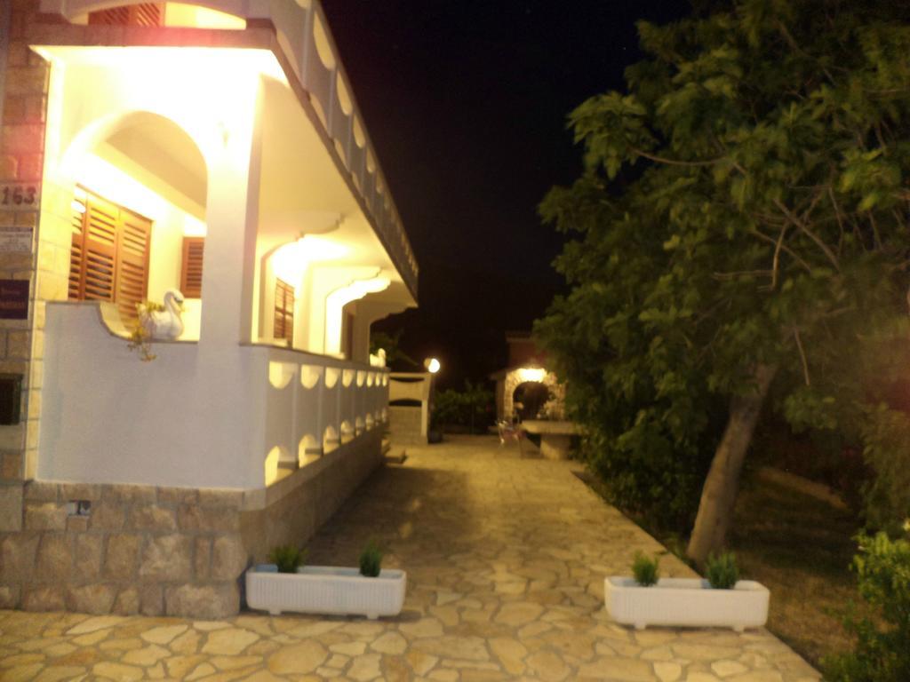 קמפור Apartments Vesna מראה חיצוני תמונה